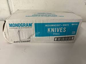 lot 94 image: 1000x Medium Weight White Disposable Knives
