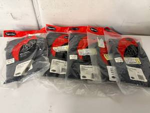 lot 98 image: 5x 3 Pocket Black Bib Aprons