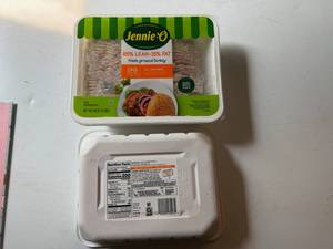 lot 122 image: BB. 2x 3lbs Jennie.O Ground Turkey