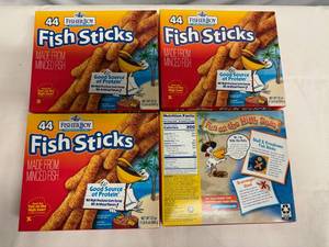 lot 137 image: G. 4x 44ct FisherBoy Fish Sticks