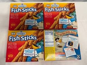 lot 138 image: G. 4x 44ct FisherBoy Fish Sticks