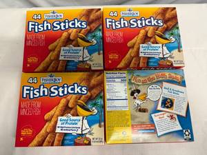 lot 140 image: G. 4x 44ct FisherBoy Fish Sticks