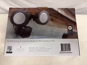 lot 182 image: 3 in 1 Plug in Smart Floodlight