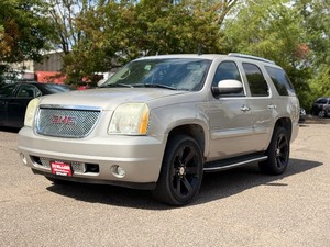 2007 GMC YUKON DENALI *All Wheel Drive* (NO RESERVE)