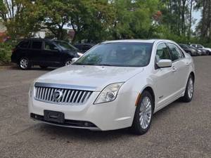 2010 MERCURY MILAN HYBRID *No Accidents* (NO RESERVE)