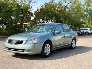 lot 19 image: 2006 NISSAN ALTIMA 2.5 No Accidents (NO RESERVE)