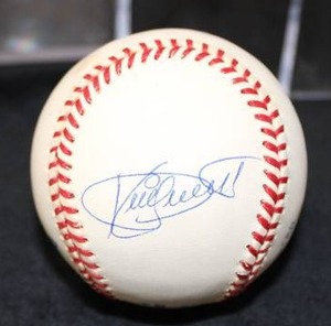 Single Signed Kirby Puckett Autograph on Budig American League Baseball