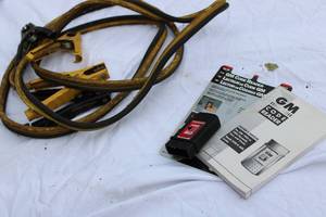 lot 57 image: GM Code Reader  Jumper Cables  For 19821995 GM Cars & Trucks