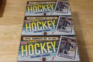 lot 79 image: 1990 TOPPS HOCKEY  3 FACTORY SEALED SETS  396 CARDS EACH  GRETZKY, LEMIEUX, BOURQUE