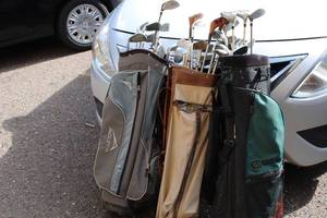 lot 81 image: 3 bags of assorted Golf Clubs
