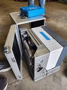 lot 1 image: Agilent 490 Micro GC (585084)