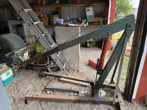 lot 4 image: Continental Shophoist 4000 with 3 Ton Long Ram Jack