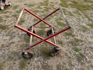 lot 7 image: Rolling Kart Stand