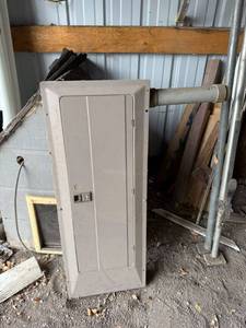 lot 31 image: Culter-Hammer 200 Amp Breaker Box