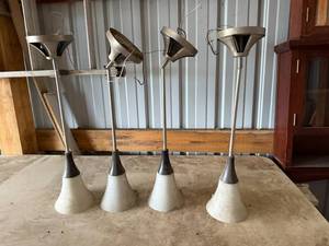 lot 37 image: Hanging Lights