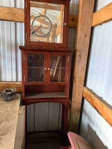 lot 44 image: Bathroom Furniture