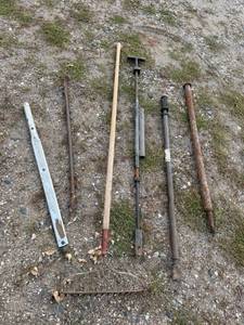 lot 50 image: Long Handle Tools