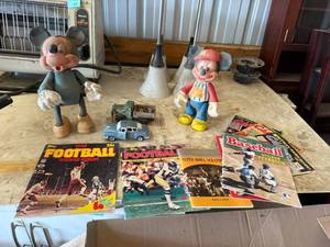 lot 53 image: Mixed Lot Collectibles