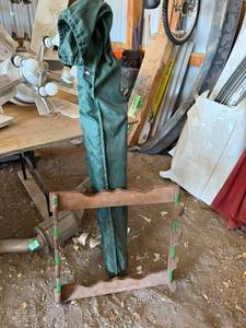 lot 66 image: Gun Rack & Bag of Poles