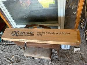 lot 72 image: New Extreme Double -X Keyboard Stand