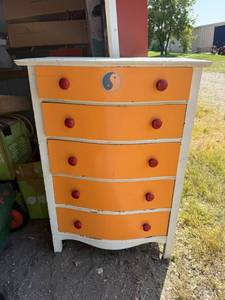 lot 87 image: 5 Drawer Dresser 18 x 30 x 44 Tall