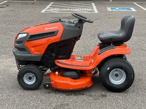 lot 7 image: BRAND NEW NON CURRENT HUSQVARNA YTH21546 RESIDENTIAL LAWN TRACTOR NO RESERVE