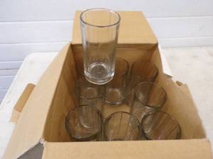 lot 26 image: 9 Tall Drinking Glass