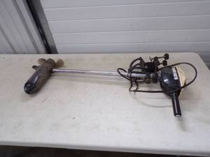lot 45 image: Minn Kota 65 Trolling Motor 12v