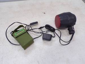 lot 52 image: Primos Coyote infrared Light