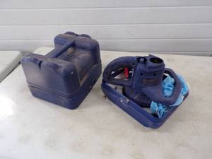 lot 58 image: WB9000 Car Buffer 110v