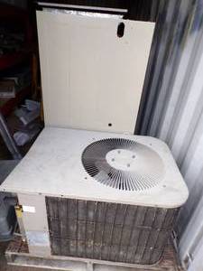 lot 63 image: Pulse 21 Lennox Natural Gas Furnace and AC Unit