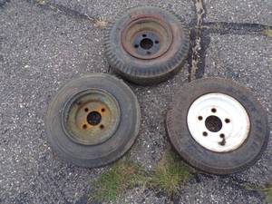 lot 78 image: 3 Trailer Tires