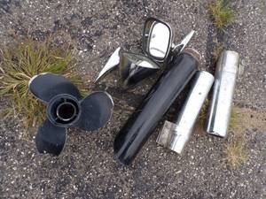 lot 81 image: Mirror Set, Boat Prop, Exhaust Parts