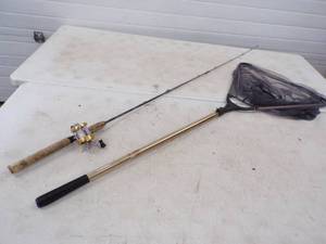 lot 94 image: Vintage Rod and reel with Fish Net