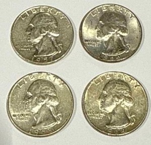 lot 19 image: Lot of 4 Silver (90%) Washington Quarters