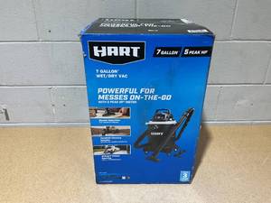 lot 223 image: HART 7 Gallon 5 Peak HP Poly WetDry Vacuum