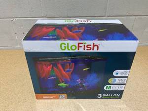 lot 270 image: GloFish Betta Glass Aquarium Kit