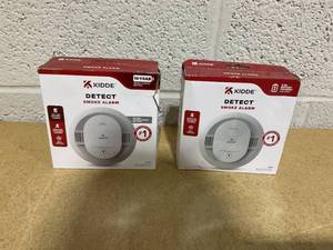 lot 389 image: LOT OF 2 Kidde Detect Compact Smoke Alarm