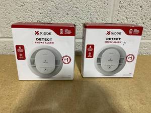 lot 390 image: LOT OF 2 Kidde Detect Compact Smoke Alarm