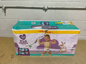 lot 121 image: Parents Choice Dry & Gentle Diapers Size 6, 132 Count
