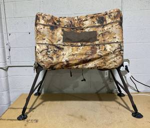 lot 71 image: MOMarsh Invisi-Lab Dog Blind