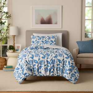 lot 137 image: 2PCS TwinTwin XL Mainstays by Becky G. & Alejandra White Floral Comforter Set with Sham