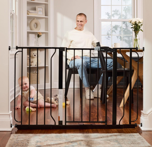 lot 191 image: Regalo Easy Step Extra Wide Baby Gate