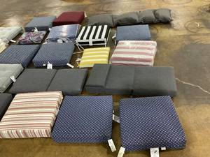 lot 908 image: Wholesale Pallet of IndoorOutdoor Cushions