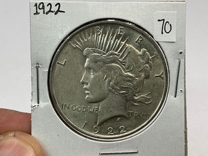 lot 70 image: 1922 Silver Peace Dollar