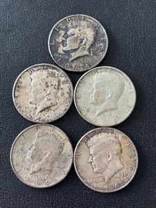 lot 1 image: 1964 Kennedy Half Dollars