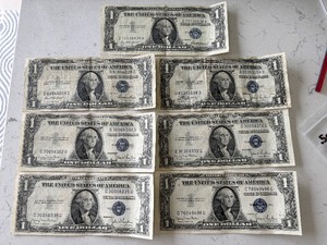 lot 6 image: Blue Seal $1 Dollar Silver Certificates