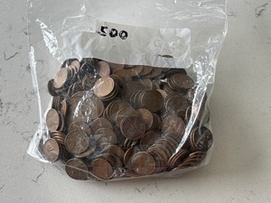 lot 22 image: Lincoln Wheat Cents