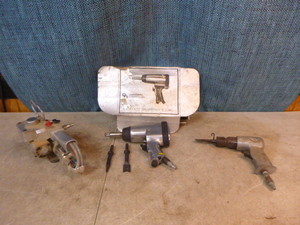 lot 14 image: Air Tools