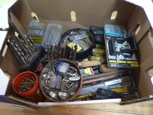 lot 22 image: Garage Tools